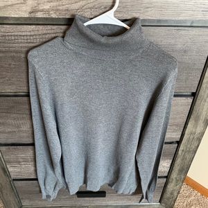 H&M gray sweater